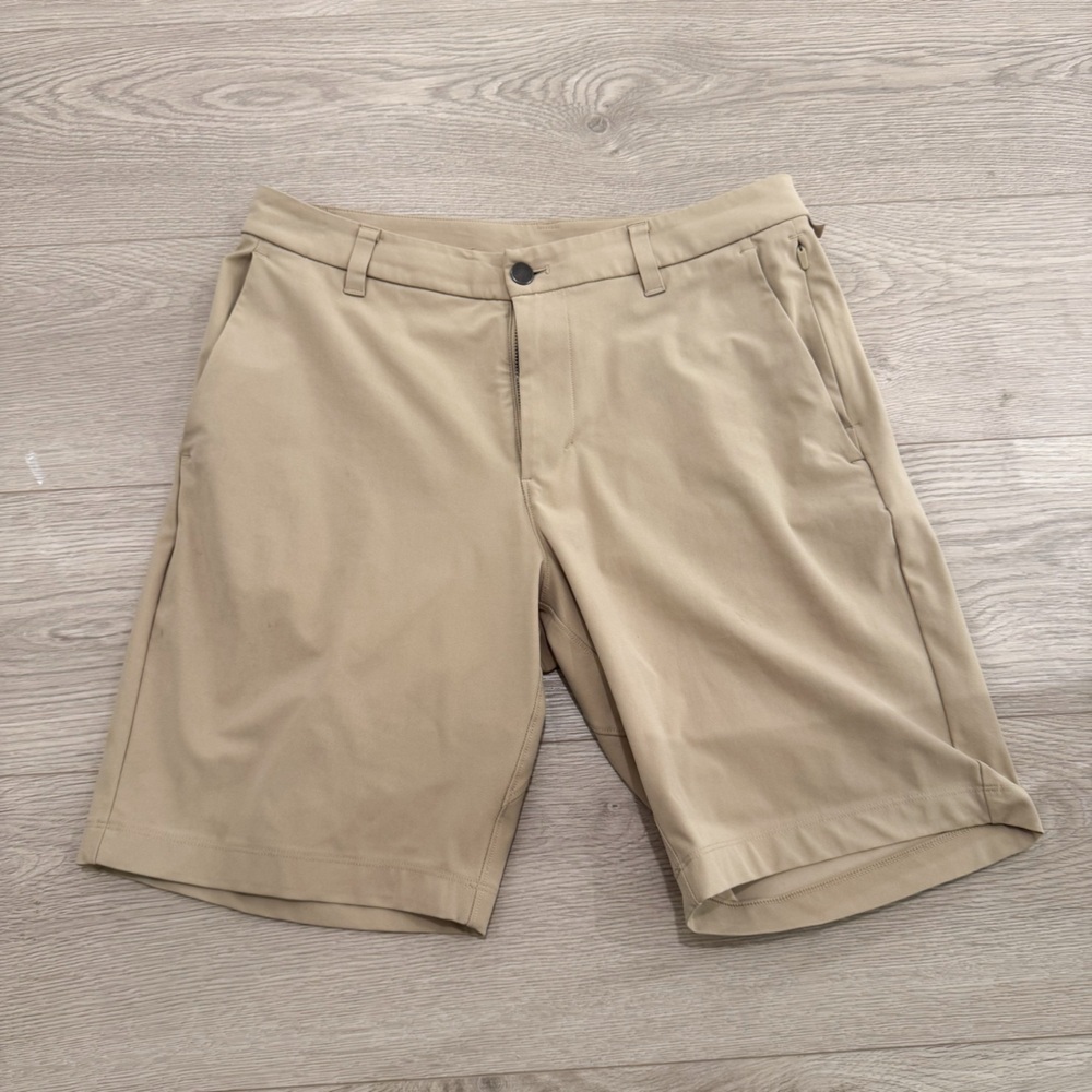 Lululemon Size 31  Men's Beige Tan Shorts JU0021